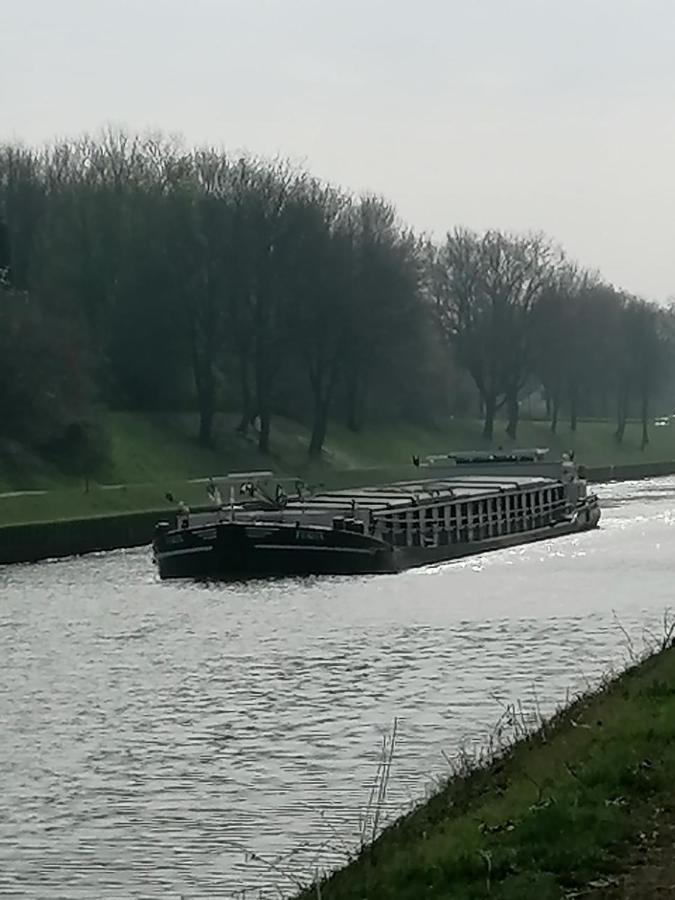Haus Lupo Am Kanal Castrop-Rauxel Exteriör bild