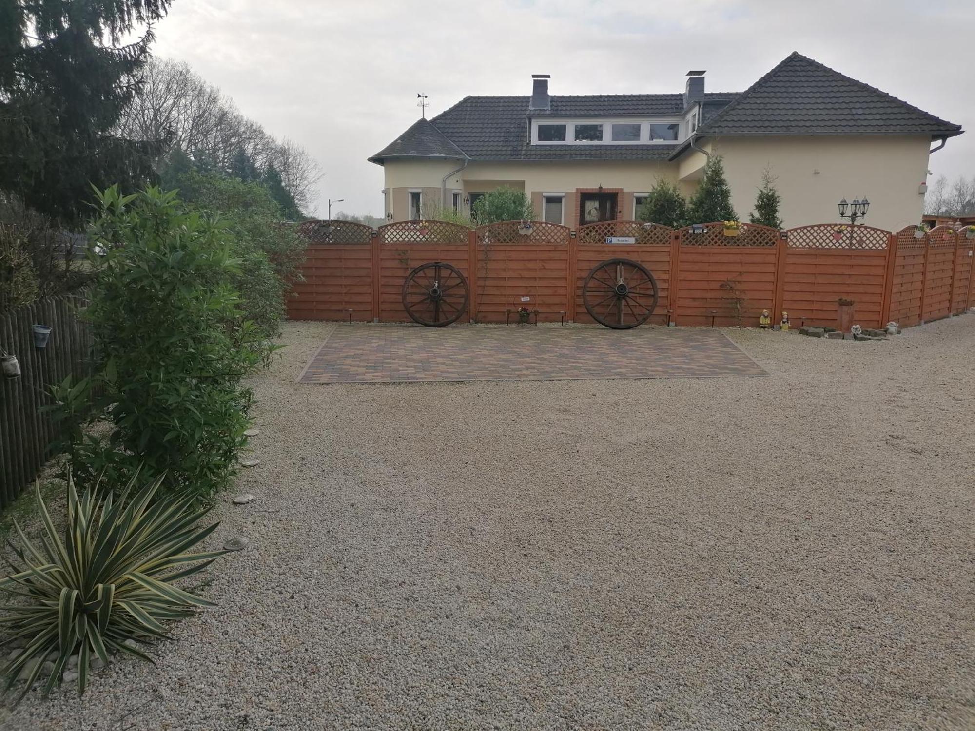 Haus Lupo Am Kanal Castrop-Rauxel Exteriör bild